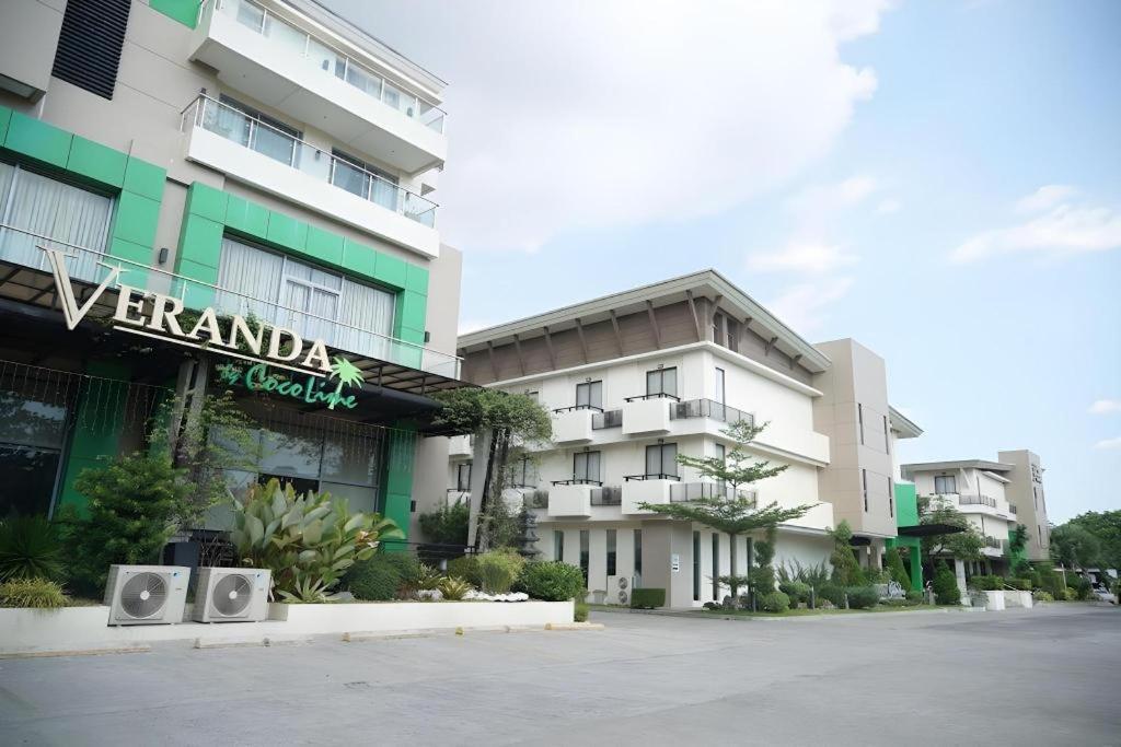 Mansion Garden Hotel Olóngapo Exterior foto